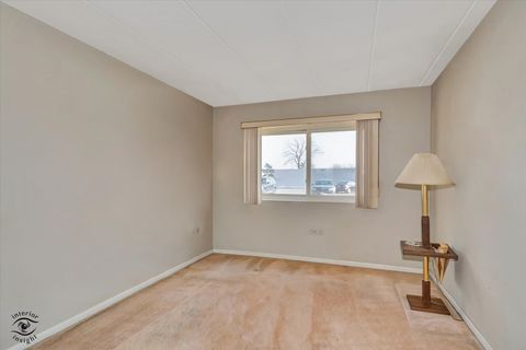 Tiny photo for 2900 Maple Avenue #22A, Downers Grove, IL 60515 (MLS # 12524486)