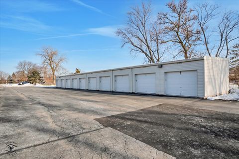 Tiny photo for 2900 Maple Avenue #22A, Downers Grove, IL 60515 (MLS # 12524486)