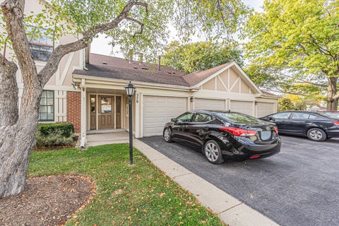 Tiny photo for 576 Greystone Lane #C-2, Wheeling, IL 60090 (MLS # 12783686)