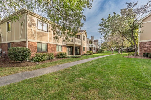 Tiny photo for 576 Greystone Lane #C-2, Wheeling, IL 60090 (MLS # 12783686)