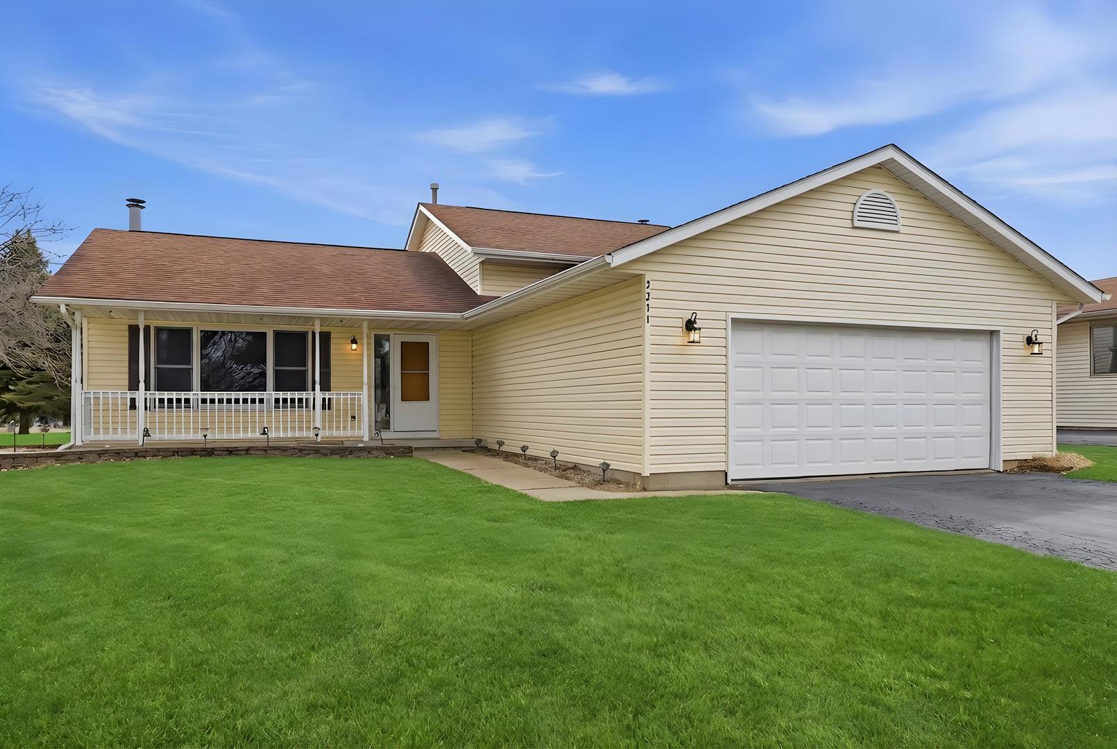 2211 Candlewick Drive SE