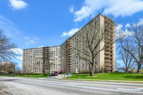 Photo of 6833 N Kedzie Avenue #1516, Chicago, IL 60645 (MLS # 12625944)