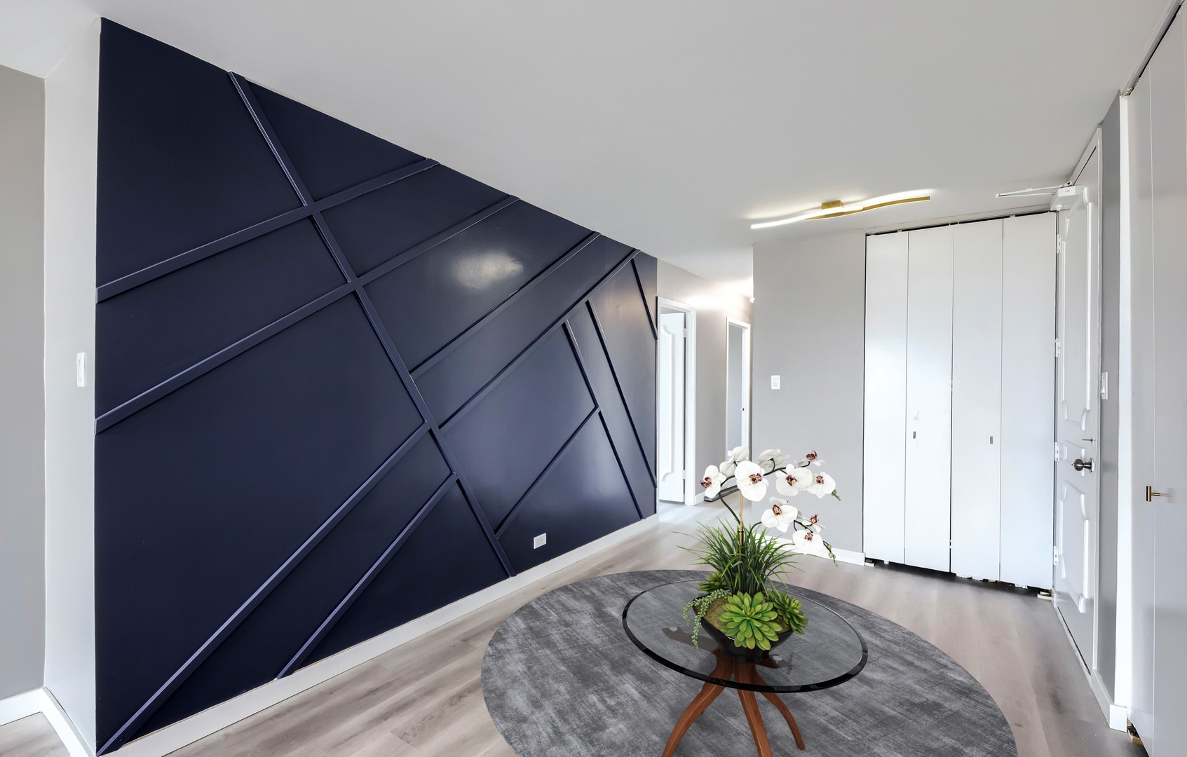 6833 N Kedzie Avenue 1516