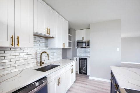 Tiny photo for 6833 N Kedzie Avenue #1516, Chicago, IL 60645 (MLS # 12625944)