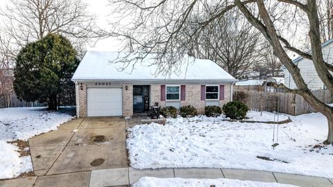 Tiny photo for 2S021 Lexington Court, Warrenville, IL 60555 (MLS # 12533145)