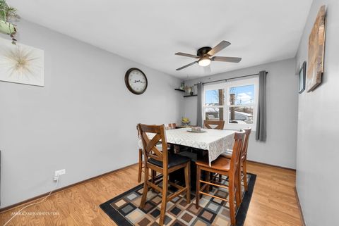 Tiny photo for 2S021 Lexington Court, Warrenville, IL 60555 (MLS # 12533145)