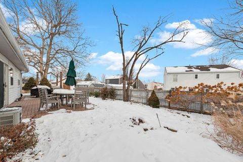 Tiny photo for 2S021 Lexington Court, Warrenville, IL 60555 (MLS # 12533145)