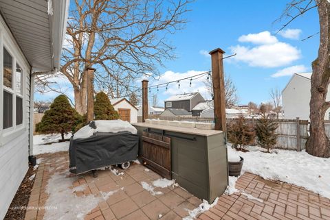 Tiny photo for 2S021 Lexington Court, Warrenville, IL 60555 (MLS # 12533145)
