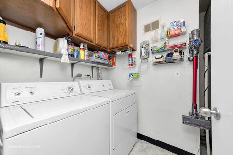 Tiny photo for 2S021 Lexington Court, Warrenville, IL 60555 (MLS # 12533145)