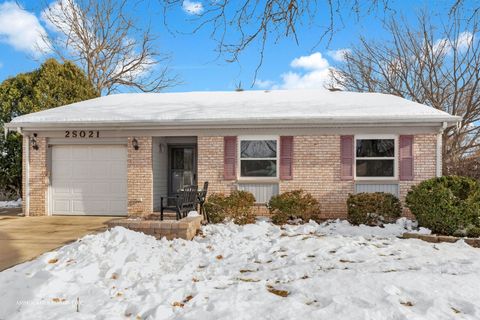 2S021 Lexington Court Warrenville IL 60555