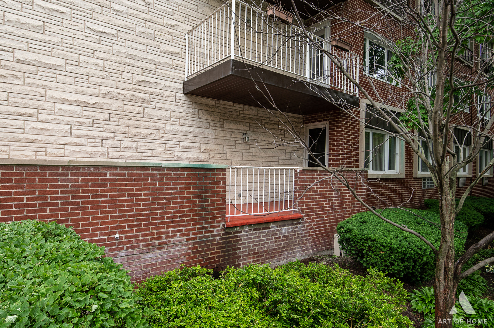101 N Peartree Lane 101