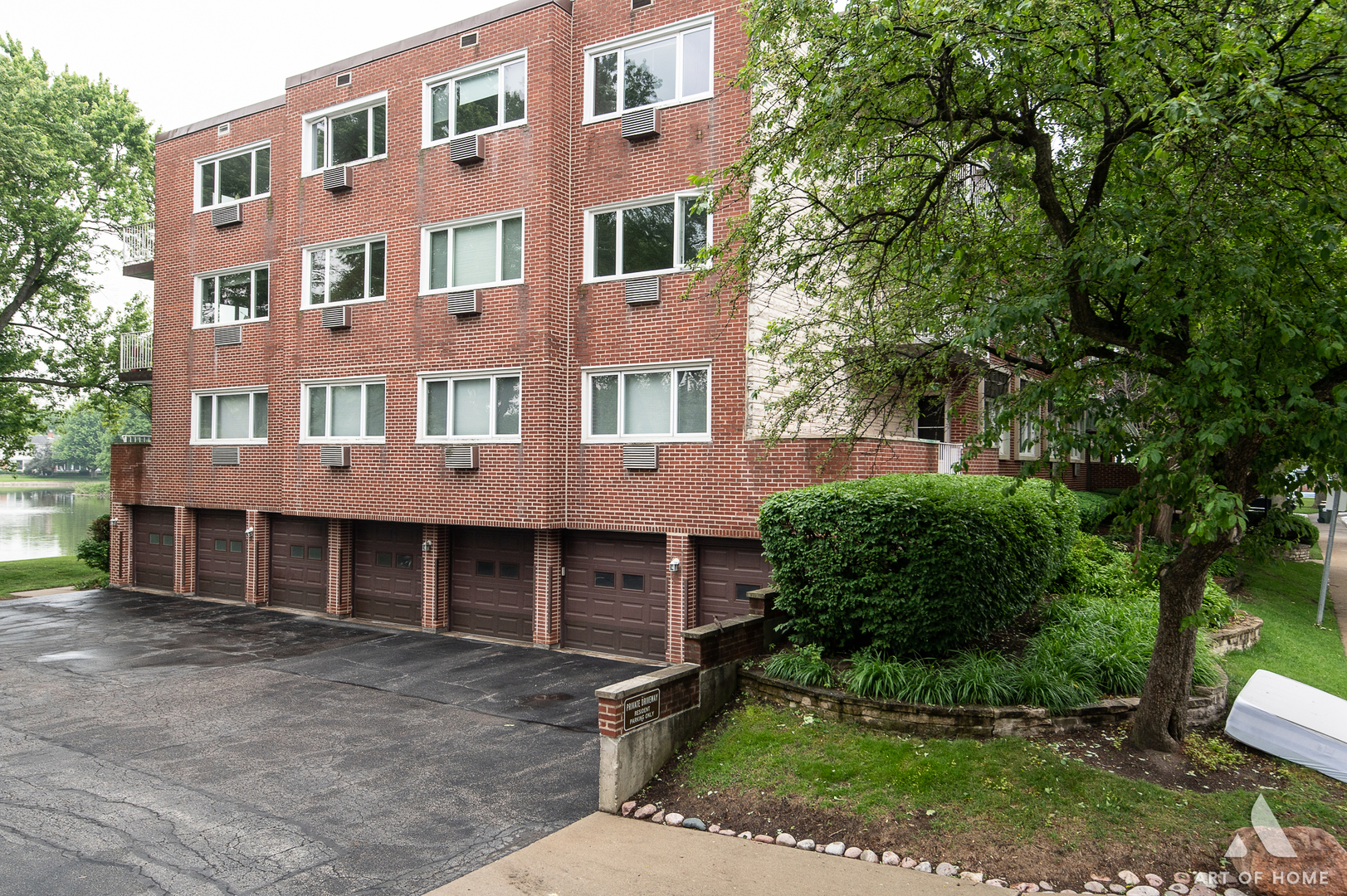 101 N Peartree Lane 101