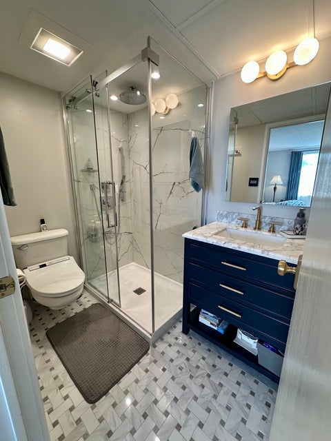 Tiny photo for 110 W Butterfield Road #310S, Elmhurst, IL 60126 (MLS # 12675784)