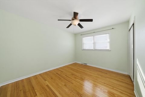 Tiny photo for 7635 S Oconto Avenue, Bridgeview, IL 60455 (MLS # 12575249)