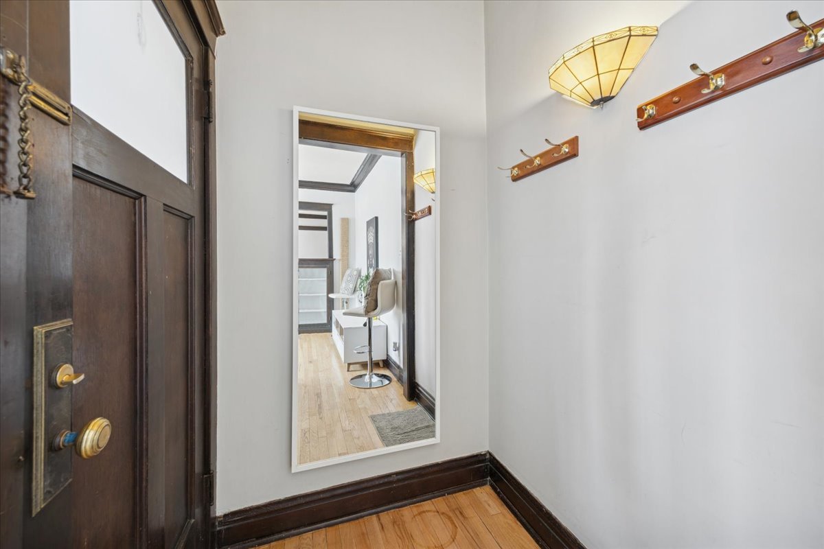 642 Van Buren Street 2