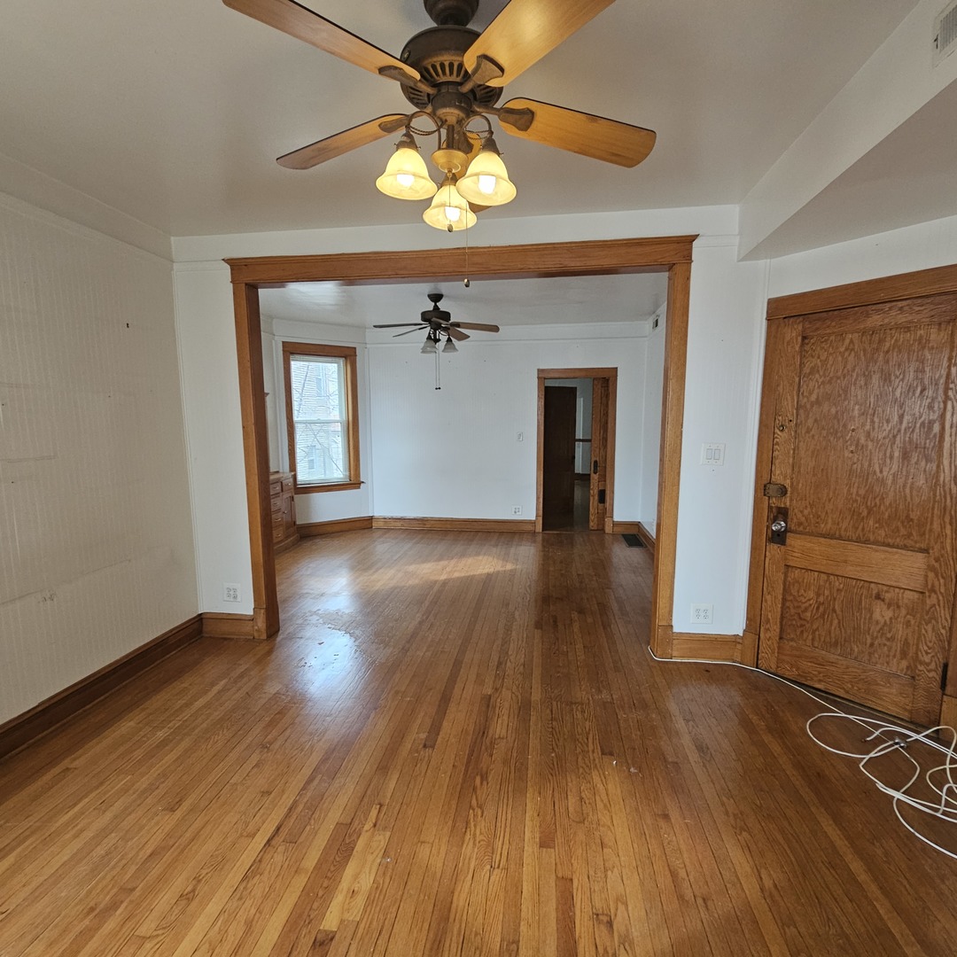 3054 N Kedzie Avenue 1F