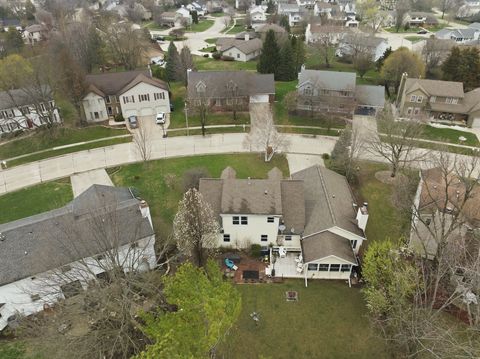 Tiny photo for 24 Bay Pointe Drive, Bloomington, IL 61704 (MLS # 12600753)