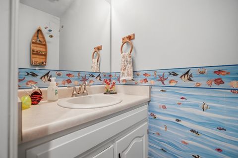 Tiny photo for 24 Bay Pointe Drive, Bloomington, IL 61704 (MLS # 12600753)