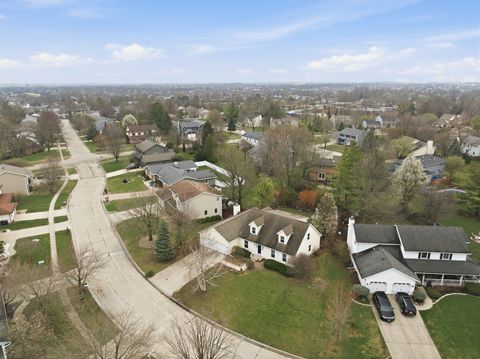 Tiny photo for 24 Bay Pointe Drive, Bloomington, IL 61704 (MLS # 12600753)