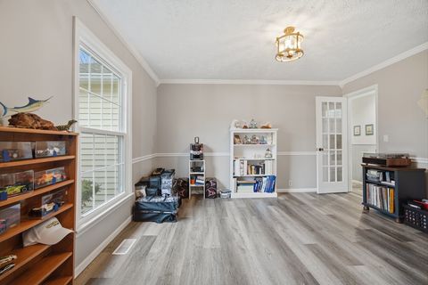 Tiny photo for 24 Bay Pointe Drive, Bloomington, IL 61704 (MLS # 12600753)