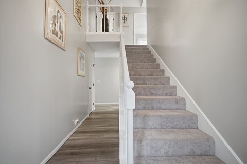 Tiny photo for 24 Bay Pointe Drive, Bloomington, IL 61704 (MLS # 12600753)