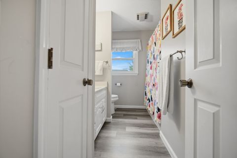 Tiny photo for 24 Bay Pointe Drive, Bloomington, IL 61704 (MLS # 12600753)