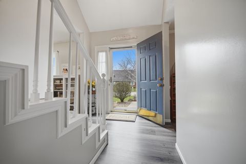 Tiny photo for 24 Bay Pointe Drive, Bloomington, IL 61704 (MLS # 12600753)