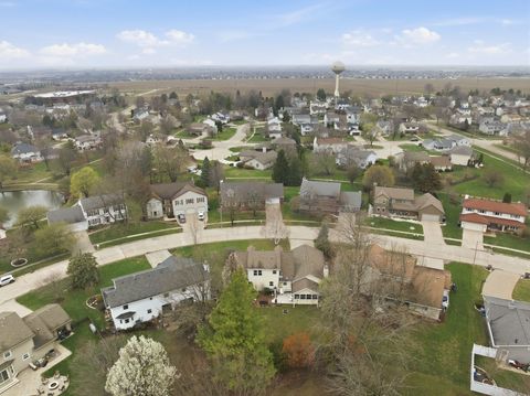 Tiny photo for 24 Bay Pointe Drive, Bloomington, IL 61704 (MLS # 12600753)