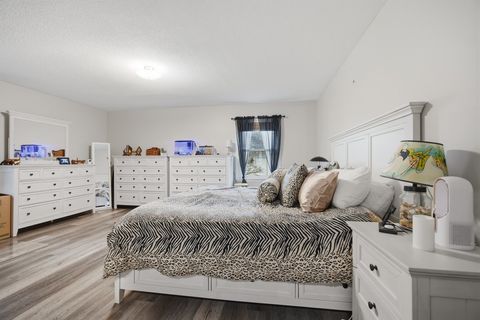 Tiny photo for 24 Bay Pointe Drive, Bloomington, IL 61704 (MLS # 12600753)