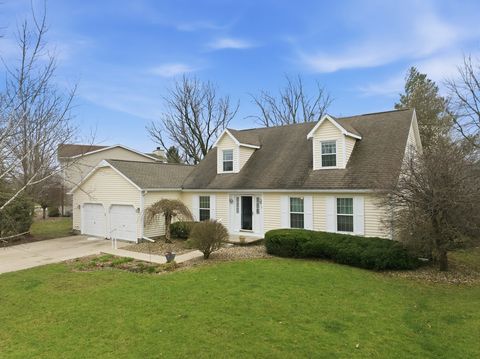 Photo of 24 Bay Pointe Drive, Bloomington, IL 61704 (MLS # 12600753)