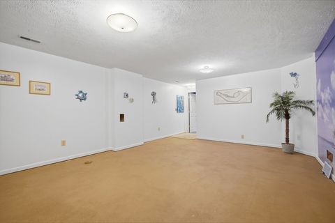 Tiny photo for 24 Bay Pointe Drive, Bloomington, IL 61704 (MLS # 12600753)