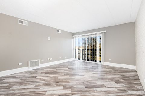 Tiny photo for 1620 Richmond Circle #208, Joliet, IL 60435 (MLS # 12475378)