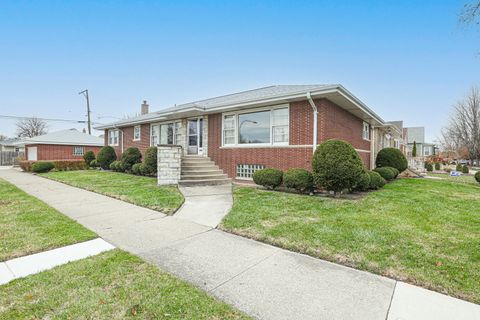 5556 S Tripp Avenue Chicago IL 60629