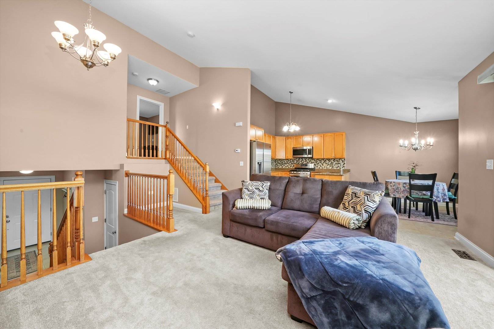 5227 Cobblers Crossing 5227