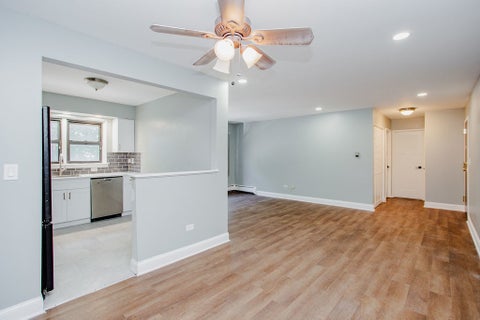 Tiny photo for 500 Washington Boulevard #206, Oak Park, IL 60302 (MLS # 12684446)