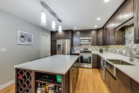 Tiny photo for 871 Rosebud Court, Roselle, IL 60172 (MLS # 12434217)