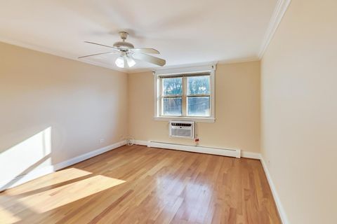 Tiny photo for 6333 N Milwaukee Avenue #1G, Chicago, IL 60646 (MLS # 12497168)