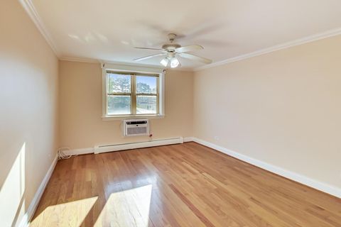 Tiny photo for 6333 N Milwaukee Avenue #1G, Chicago, IL 60646 (MLS # 12497168)