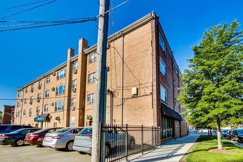 Tiny photo for 6333 N Milwaukee Avenue #1G, Chicago, IL 60646 (MLS # 12497168)