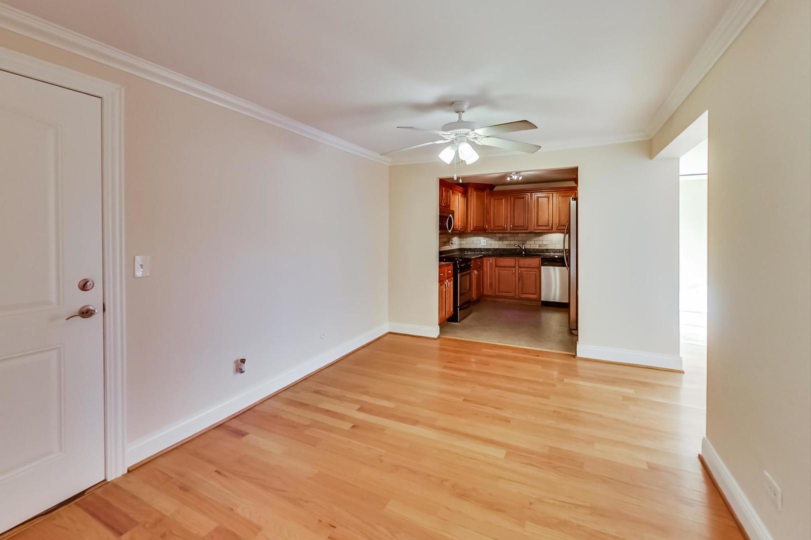 6333 N Milwaukee Avenue 1G