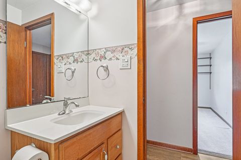 Tiny photo for 698 Hiawatha Drive, Elgin, IL 60120 (MLS # 12452354)