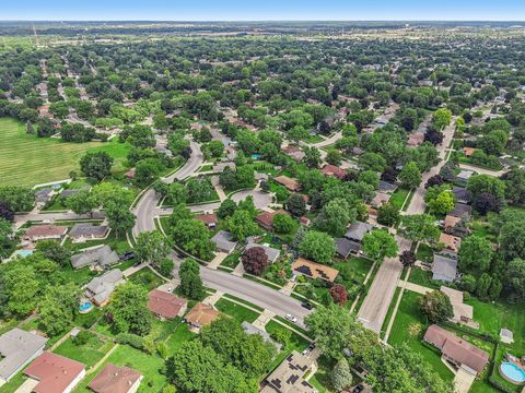 Tiny photo for 698 Hiawatha Drive, Elgin, IL 60120 (MLS # 12452354)
