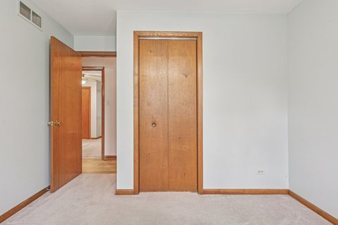 Tiny photo for 698 Hiawatha Drive, Elgin, IL 60120 (MLS # 12452354)