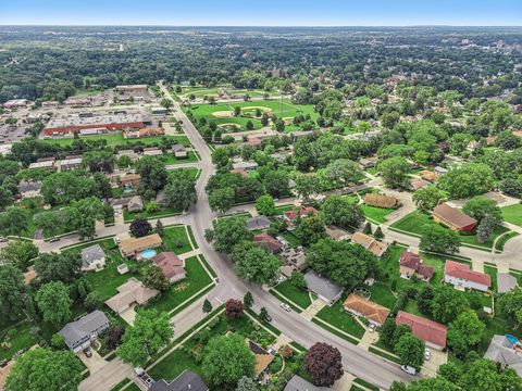 Tiny photo for 698 Hiawatha Drive, Elgin, IL 60120 (MLS # 12452354)