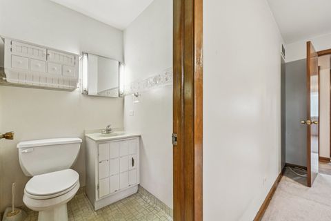 Tiny photo for 698 Hiawatha Drive, Elgin, IL 60120 (MLS # 12452354)