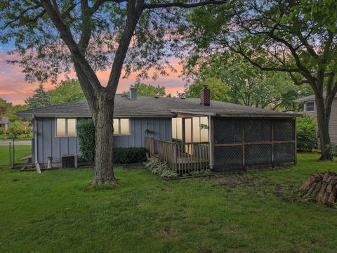 Tiny photo for 698 Hiawatha Drive, Elgin, IL 60120 (MLS # 12452354)