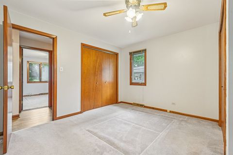 Tiny photo for 698 Hiawatha Drive, Elgin, IL 60120 (MLS # 12452354)