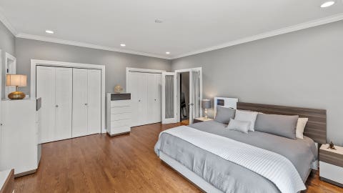 Tiny photo for 100 Clubhouse Drive, North Barrington, IL 60010 (MLS # 12717712)