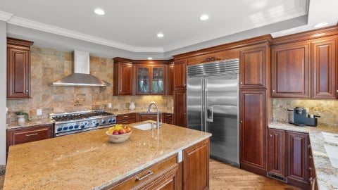 Tiny photo for 100 Clubhouse Drive, North Barrington, IL 60010 (MLS # 12717712)
