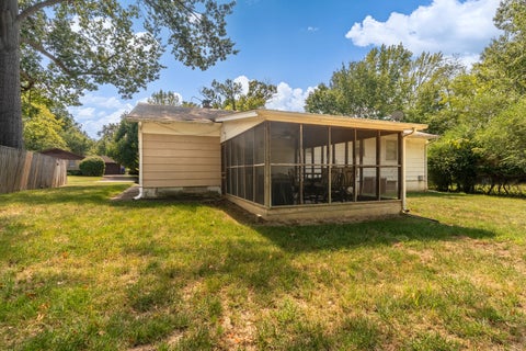 Tiny photo for 1504 W Walnut Street, Carbondale, IL 62901 (MLS # 12772002)